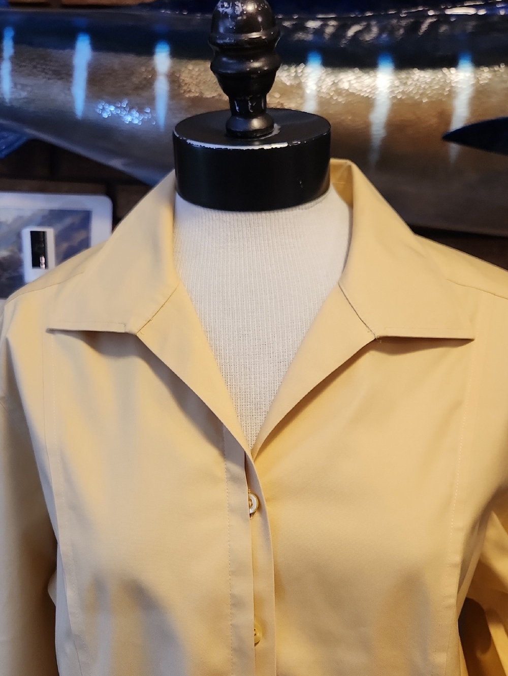 Chico's Soft Buttercup Yellow Button-Front Shirt No Iron 100% Cotton Size Large
